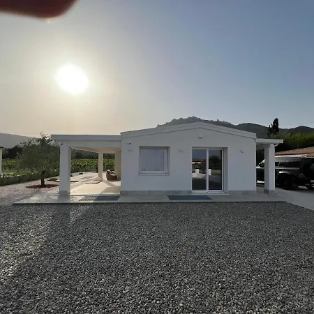 Villa Luana - Elegance And Relaxation 300 Meters From The Sea